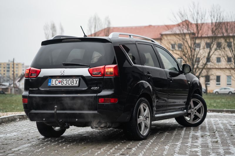 Peugeot 4007