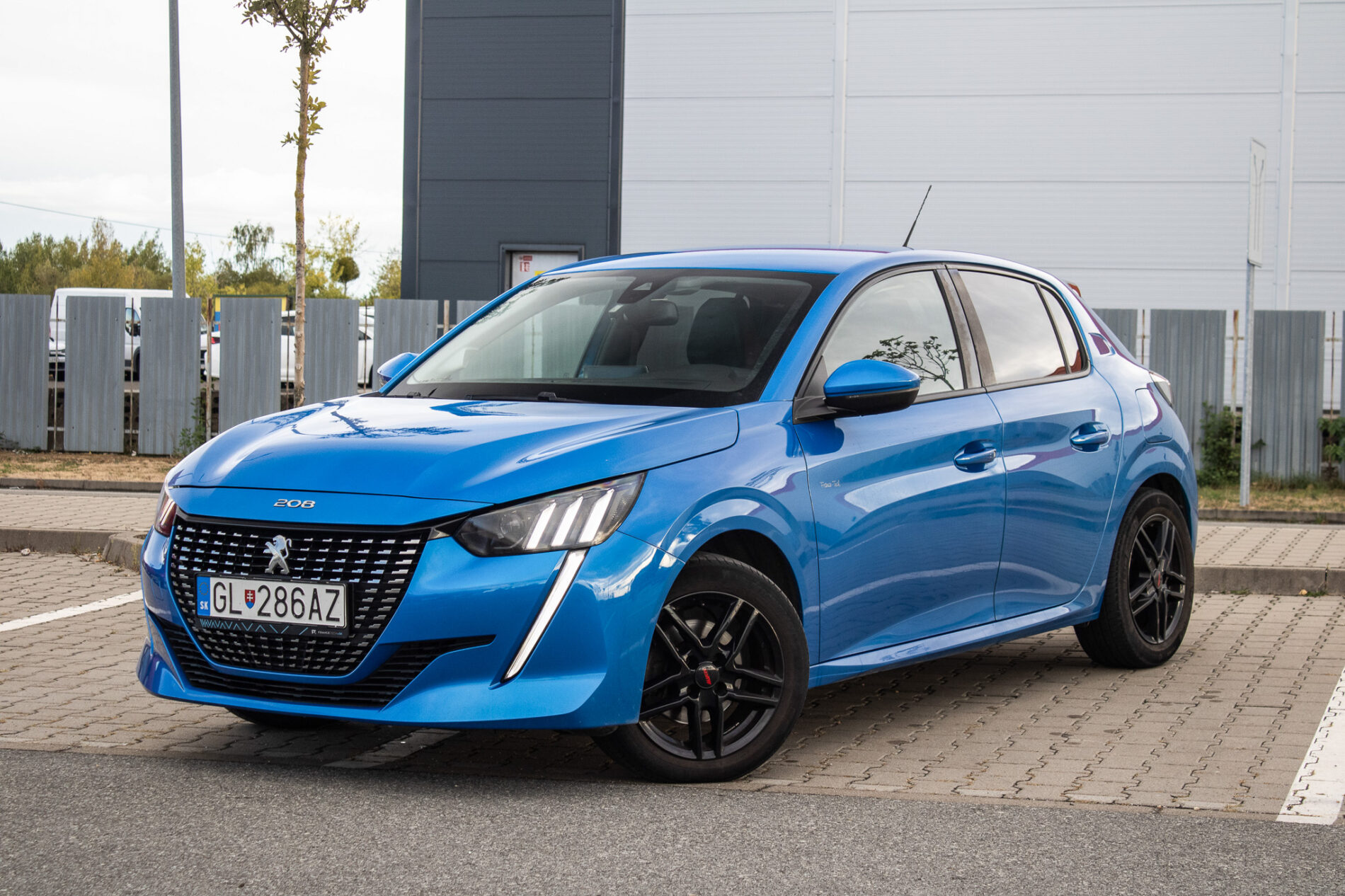 Peugeot 208