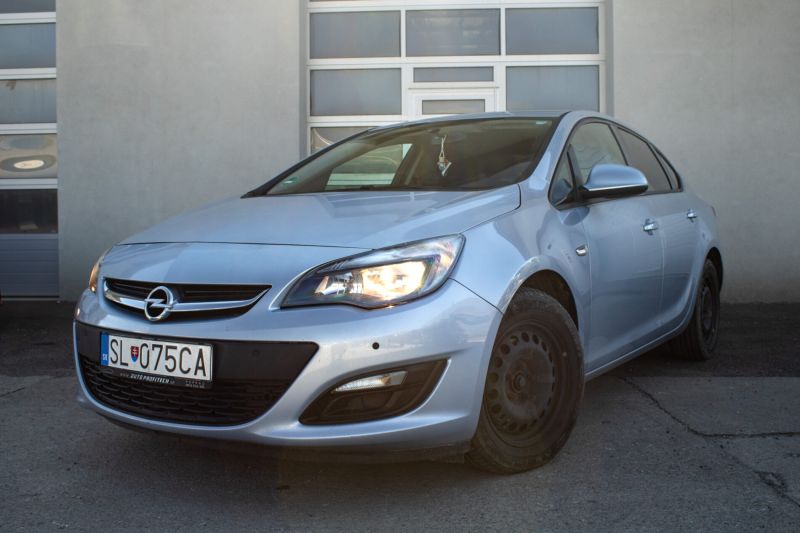 Opel Astra 2014 na predaj