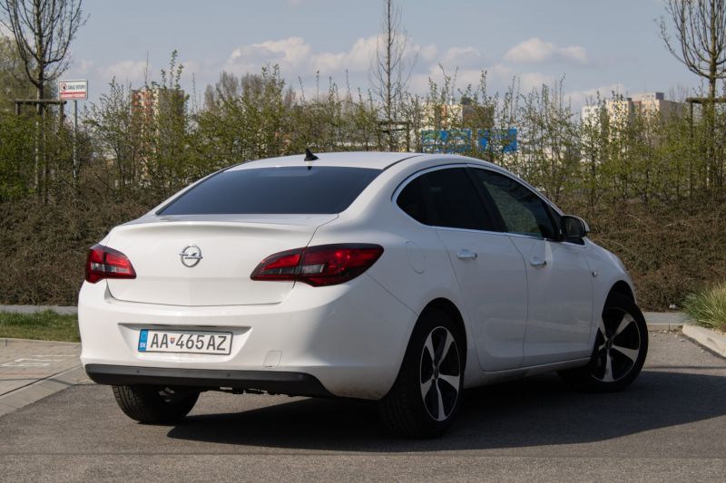 Opel Astra
