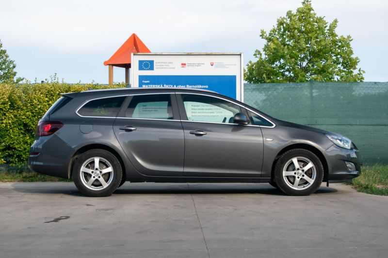 Opel Astra ST