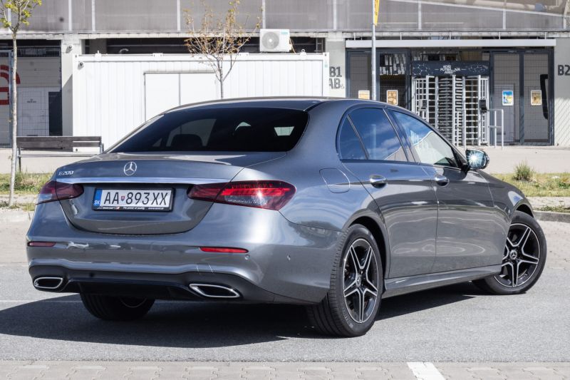 Mercedes-Benz E trieda