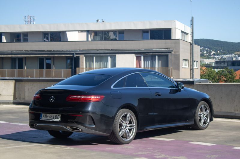 Mercedes-Benz E trieda Coupé
