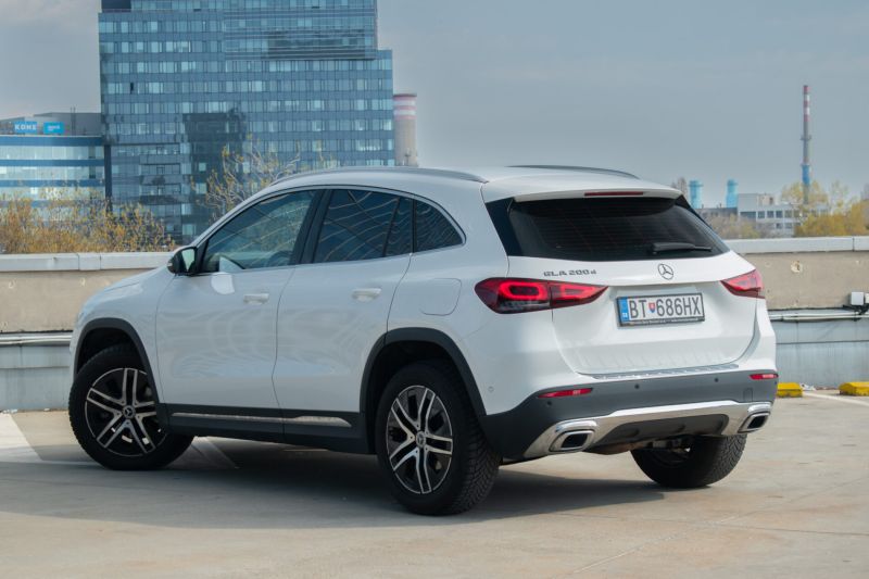 Mercedes-Benz GLA trieda