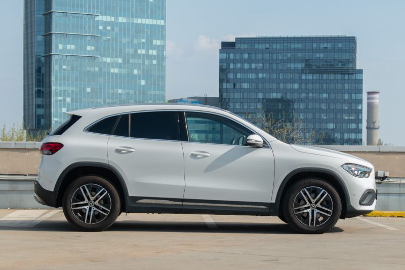Mercedes-Benz GLA trieda