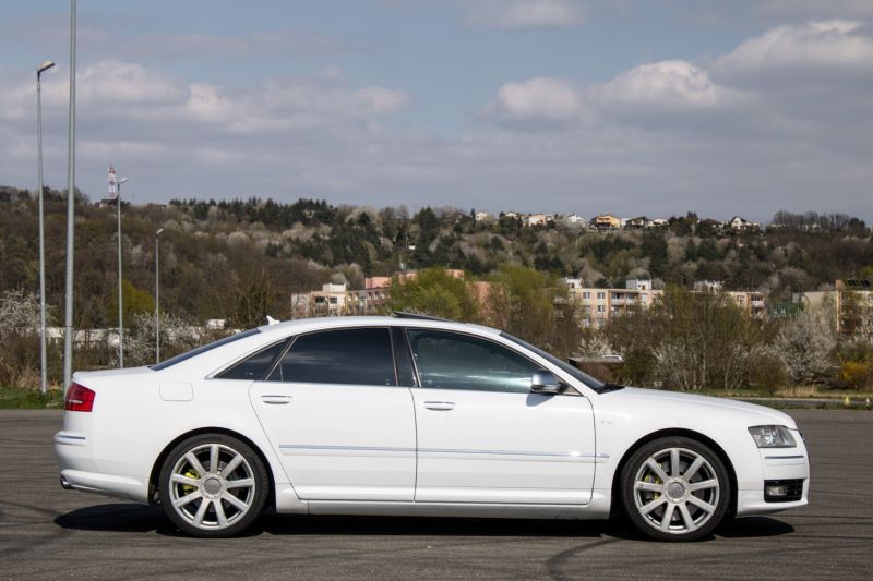 Audi S8