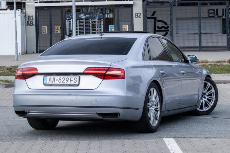Audi A8