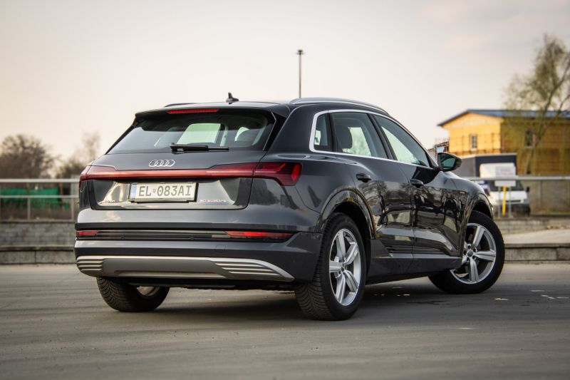 Audi e-tron