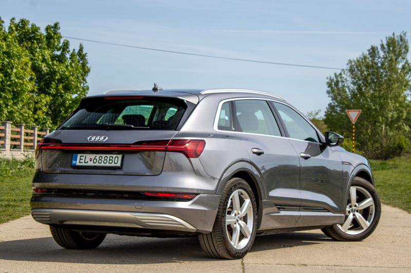 Audi e-tron