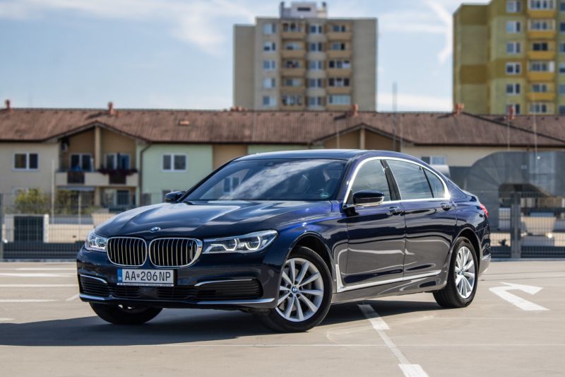 BMW Rad 7 2016 na predaj