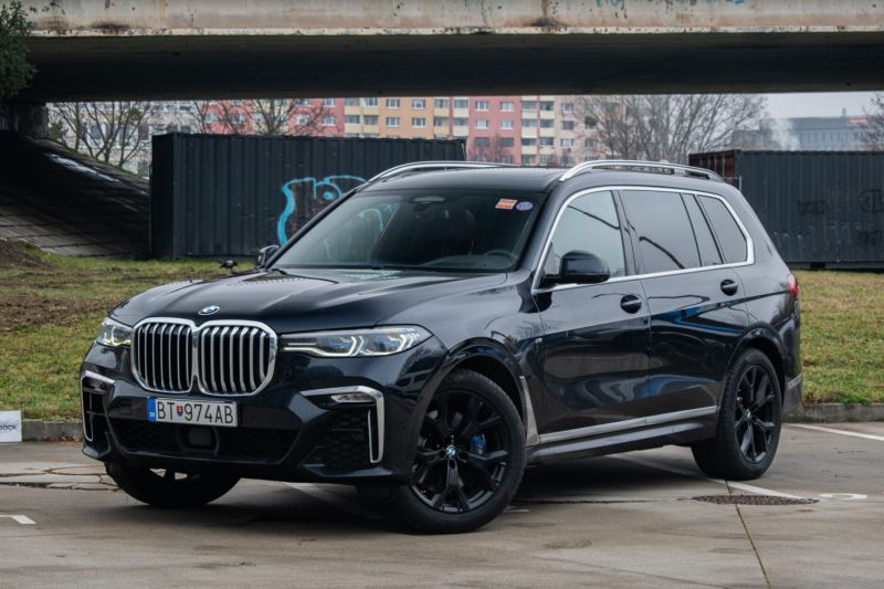 BMW X7