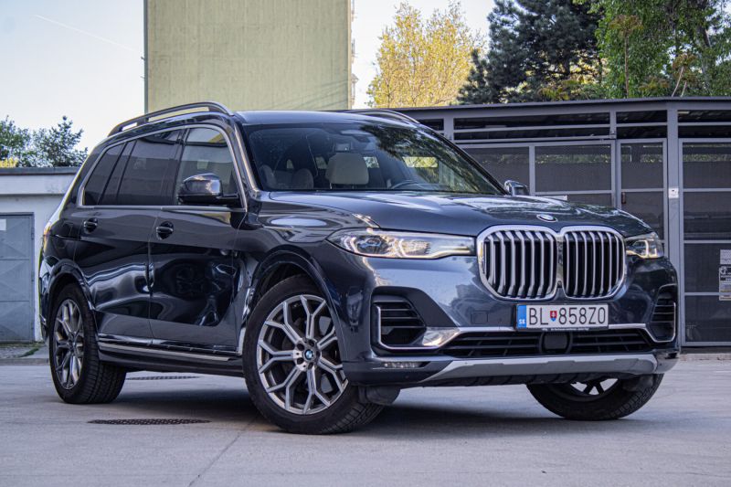 BMW X7