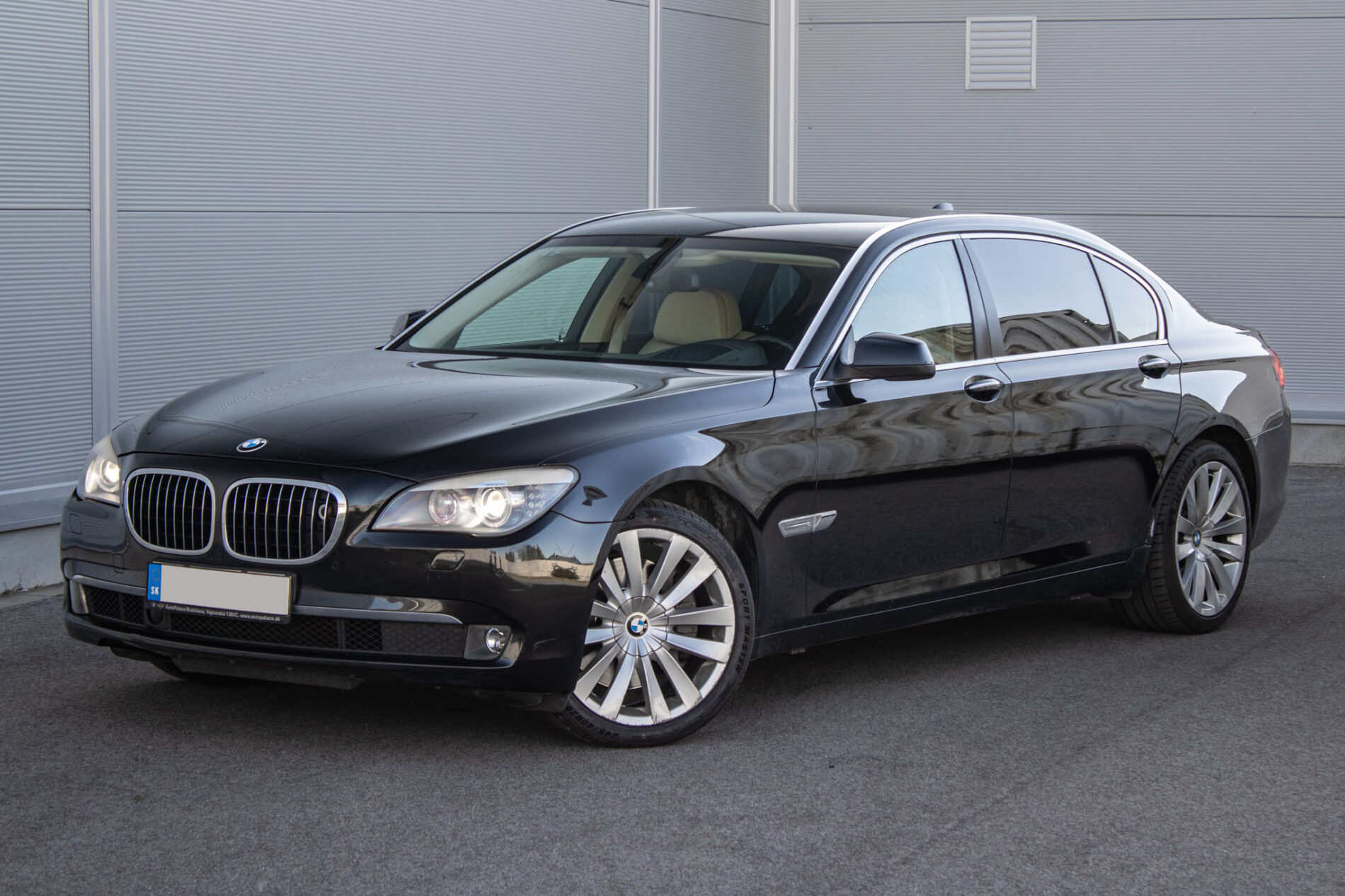 BMW Rad 7 2009 na predaj