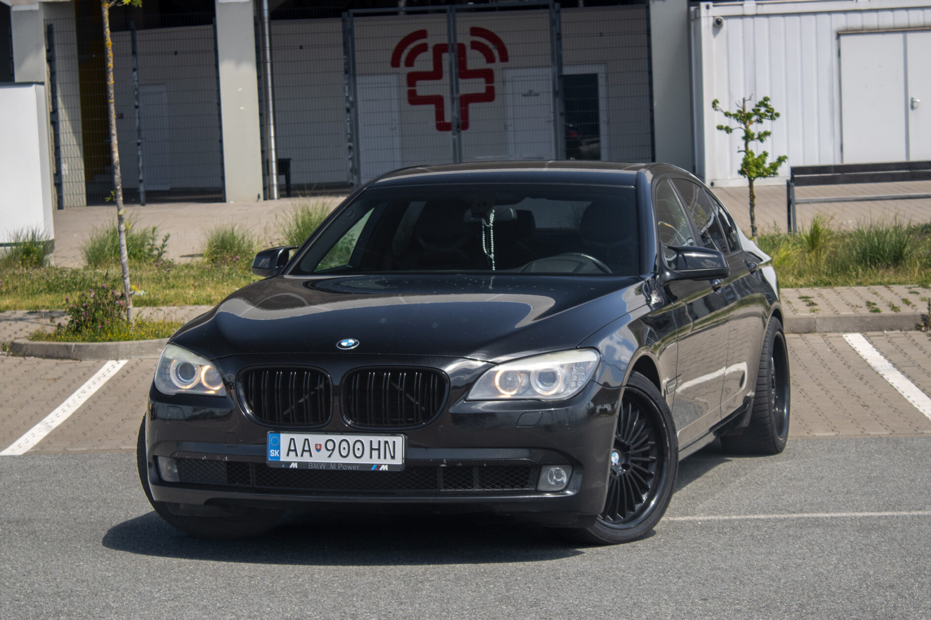 BMW Rad 7 2011 na predaj