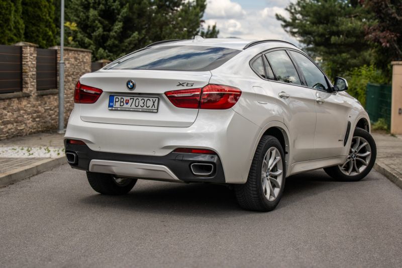 BMW X6