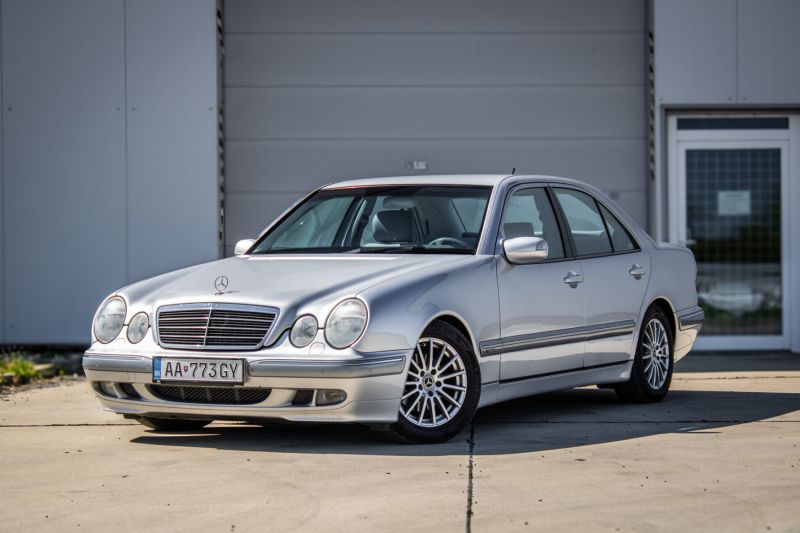 Mercedes-Benz E trieda