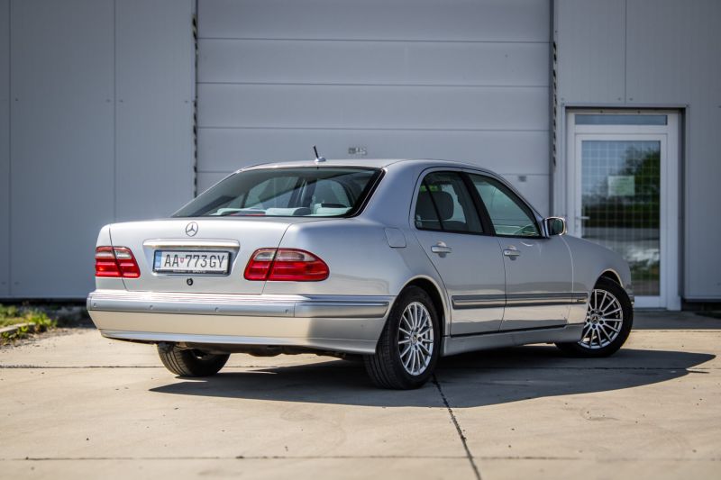Mercedes-Benz E trieda