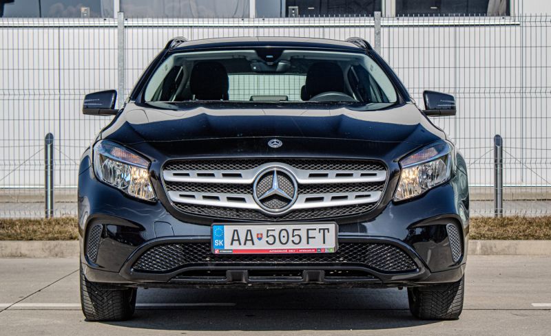 Mercedes-Benz GLA trieda