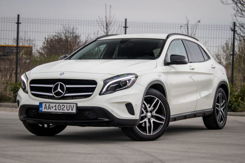 Mercedes-Benz GLA trieda