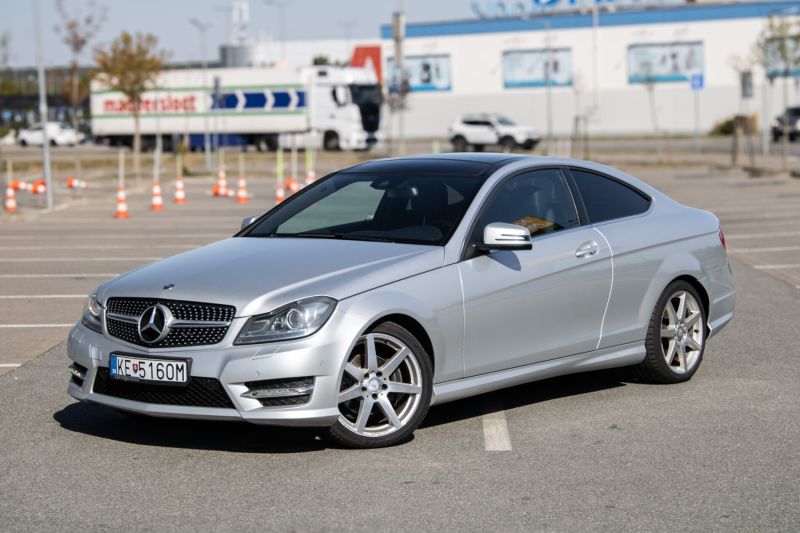 Mercedes-Benz C trieda Sportcoupé
