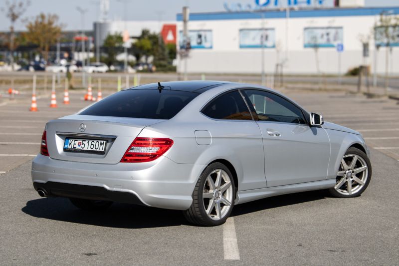 Mercedes-Benz C trieda Sportcoupé