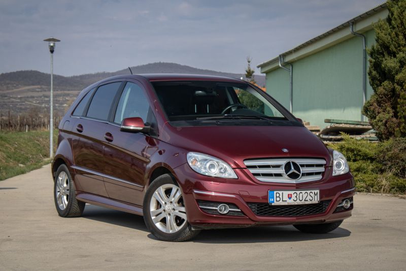 Mercedes-Benz B trieda