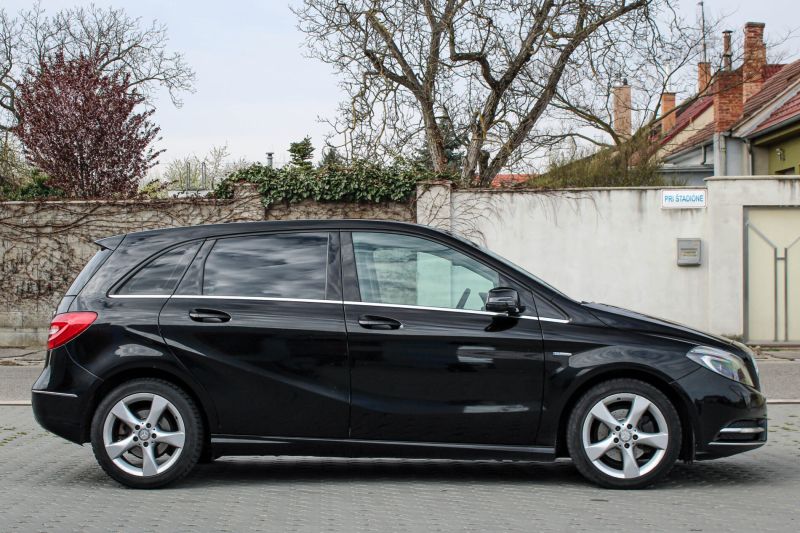Mercedes-Benz B trieda