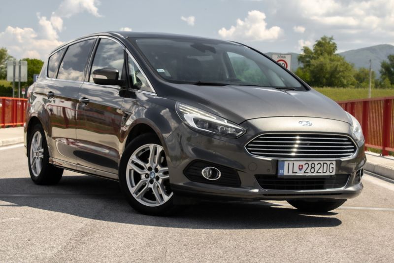 Ford S-Max