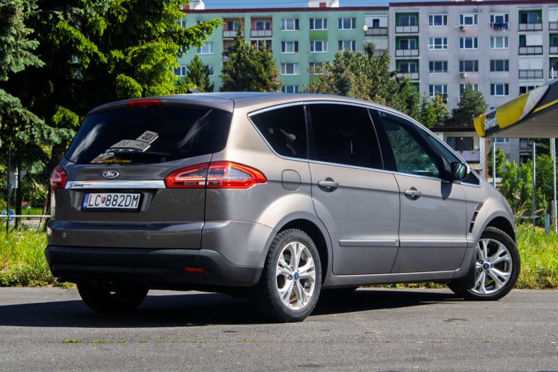 Ford S-Max