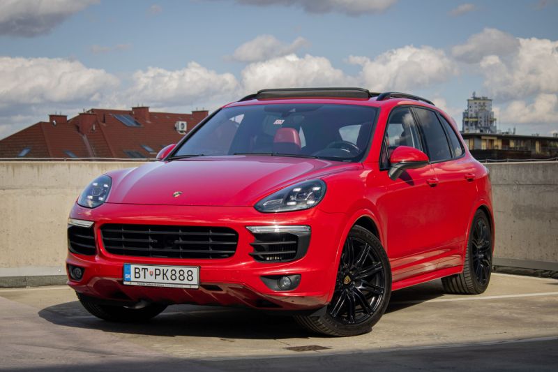 Porsche Cayenne 2015 na predaj