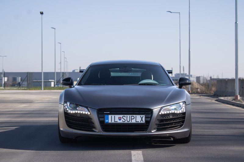 Audi R8