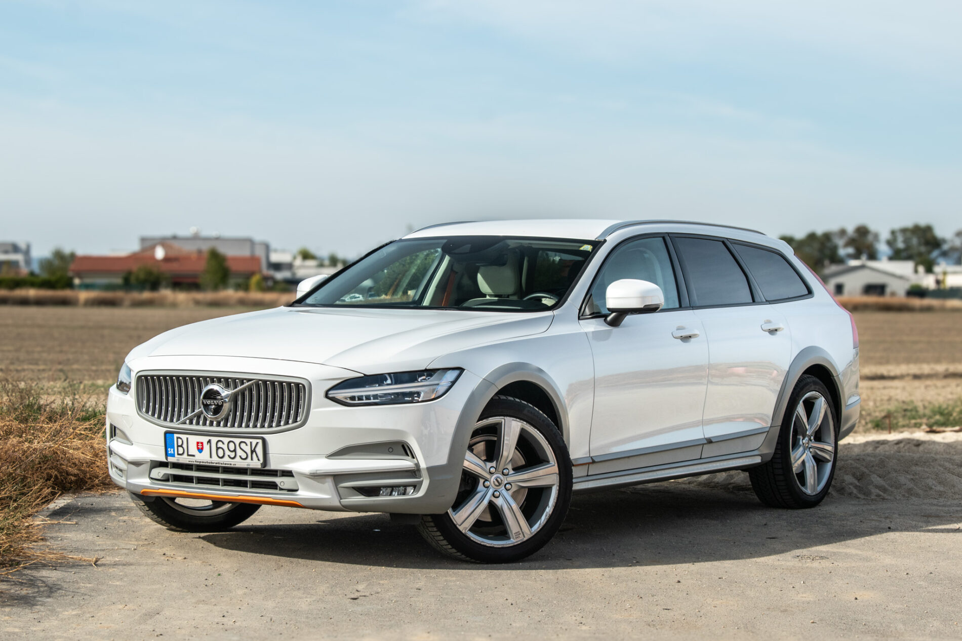Volvo V90