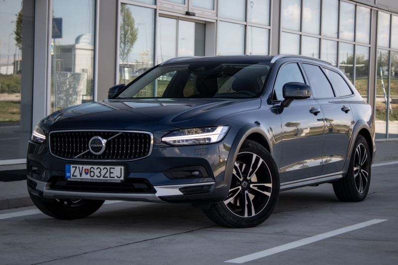 Volvo V90 Cross Country