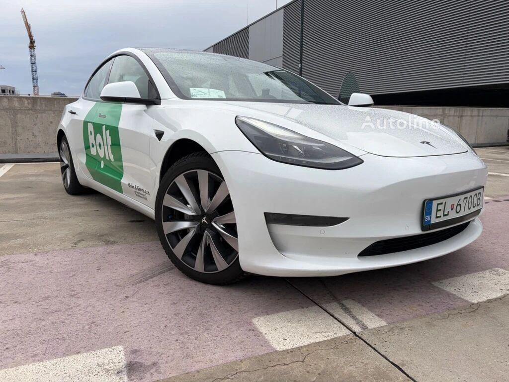 Tesla Model 3 na predaj – aktuálna ponuka vozidiel na Carselect.sk