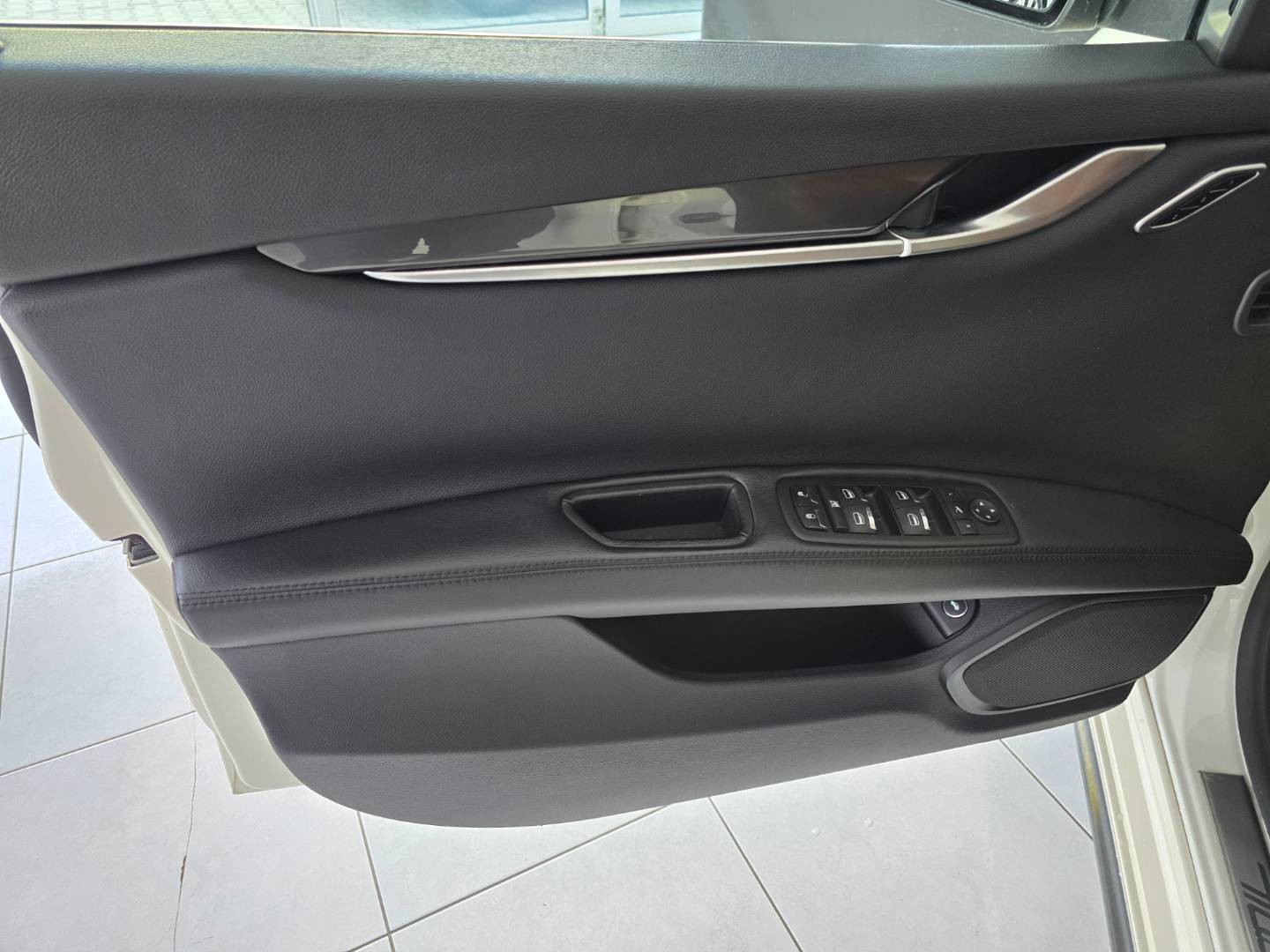Maserati Ghibli 2014 na predaj – fotografia 26