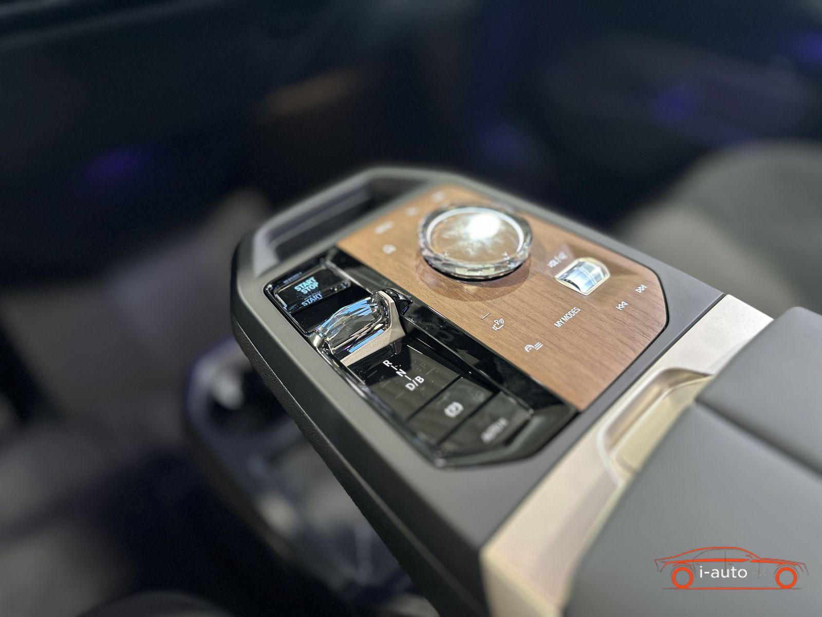 BMW iX 2023 na predaj – fotografia 8