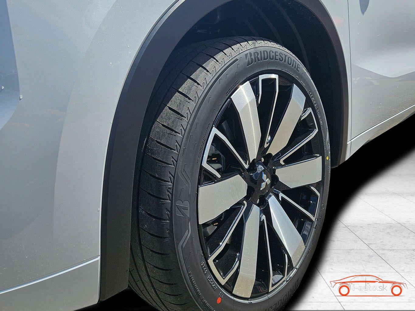 Mitsubishi Plug-in Hybrid Outlander 2025 na predaj – fotografia 3
