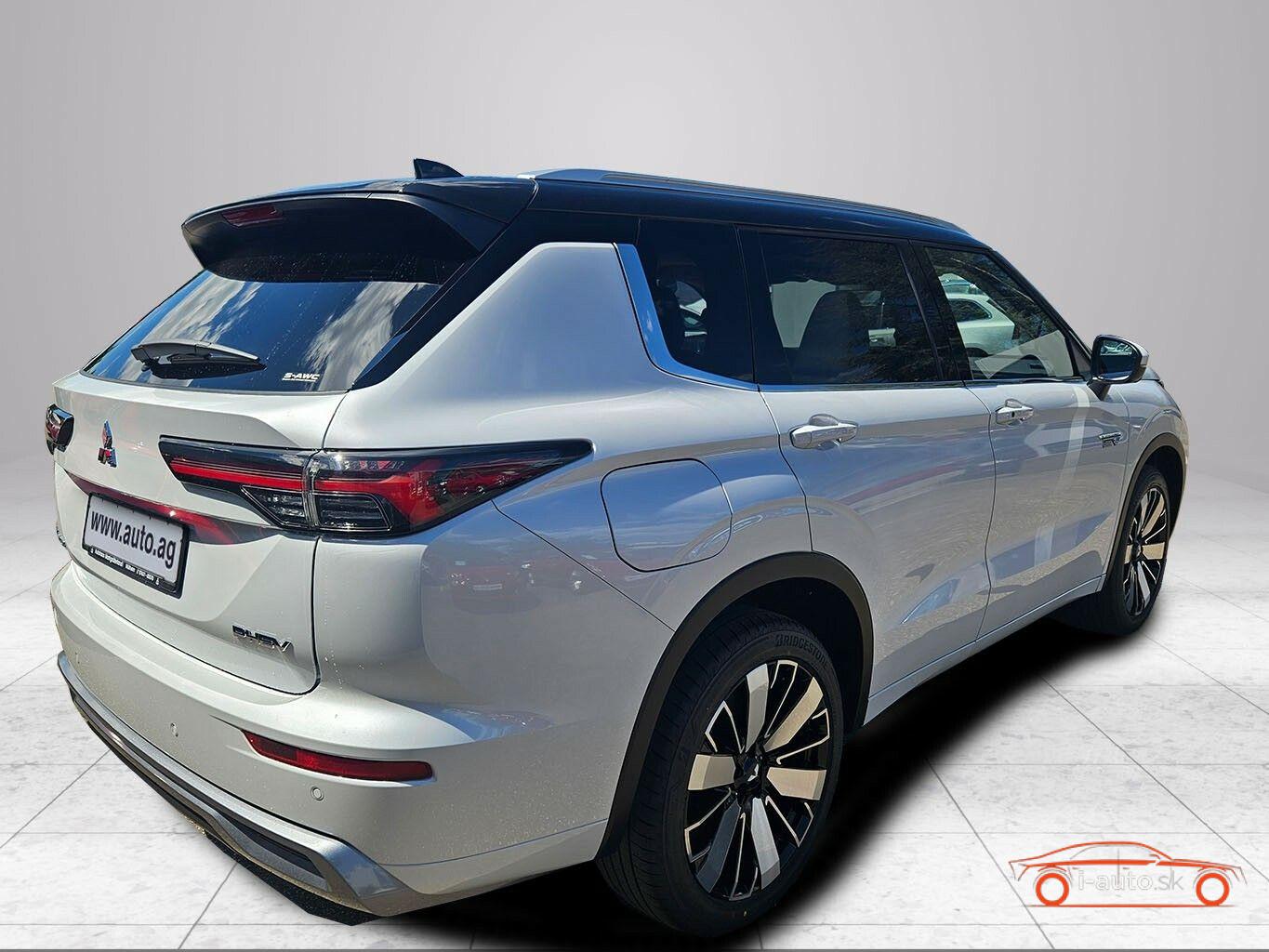 Mitsubishi Plug-in Hybrid Outlander 2025 na predaj – fotografia 5