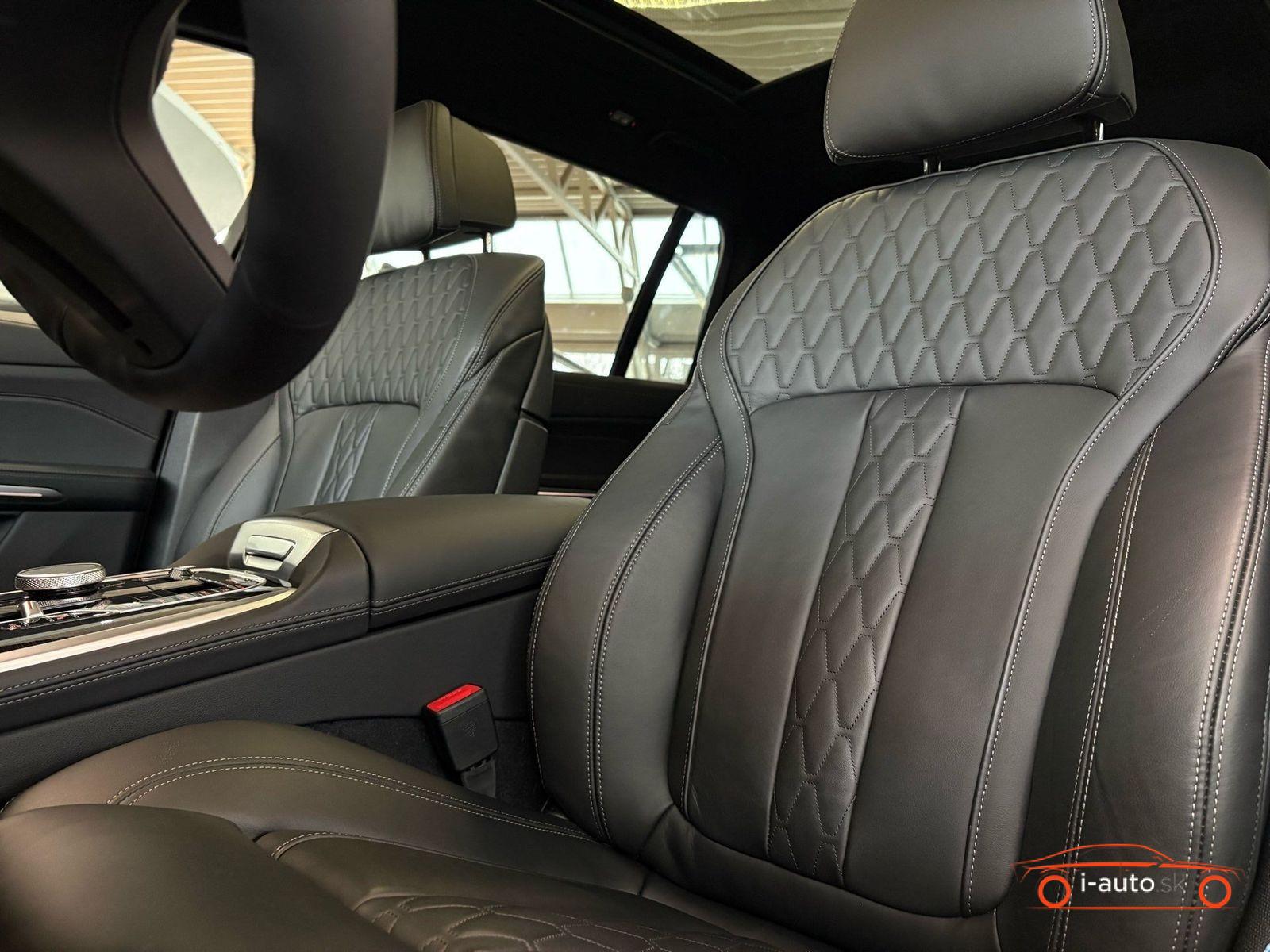 BMW X7 2025 na predaj – fotografia 7