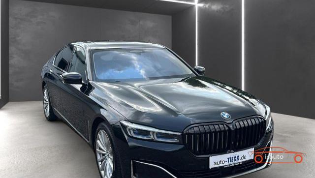 BMW Rad 7 2022 na predaj