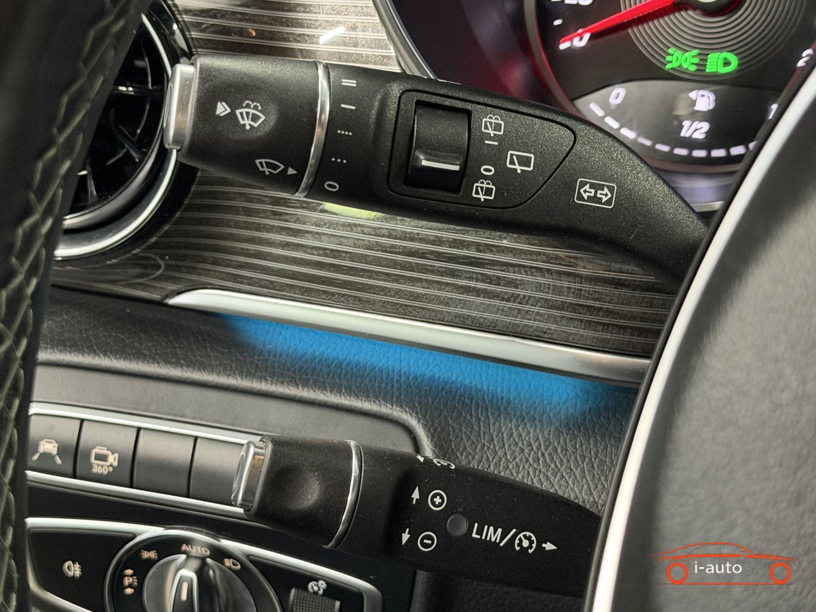 Mercedes-Benz V 2023 na predaj – fotografia 16