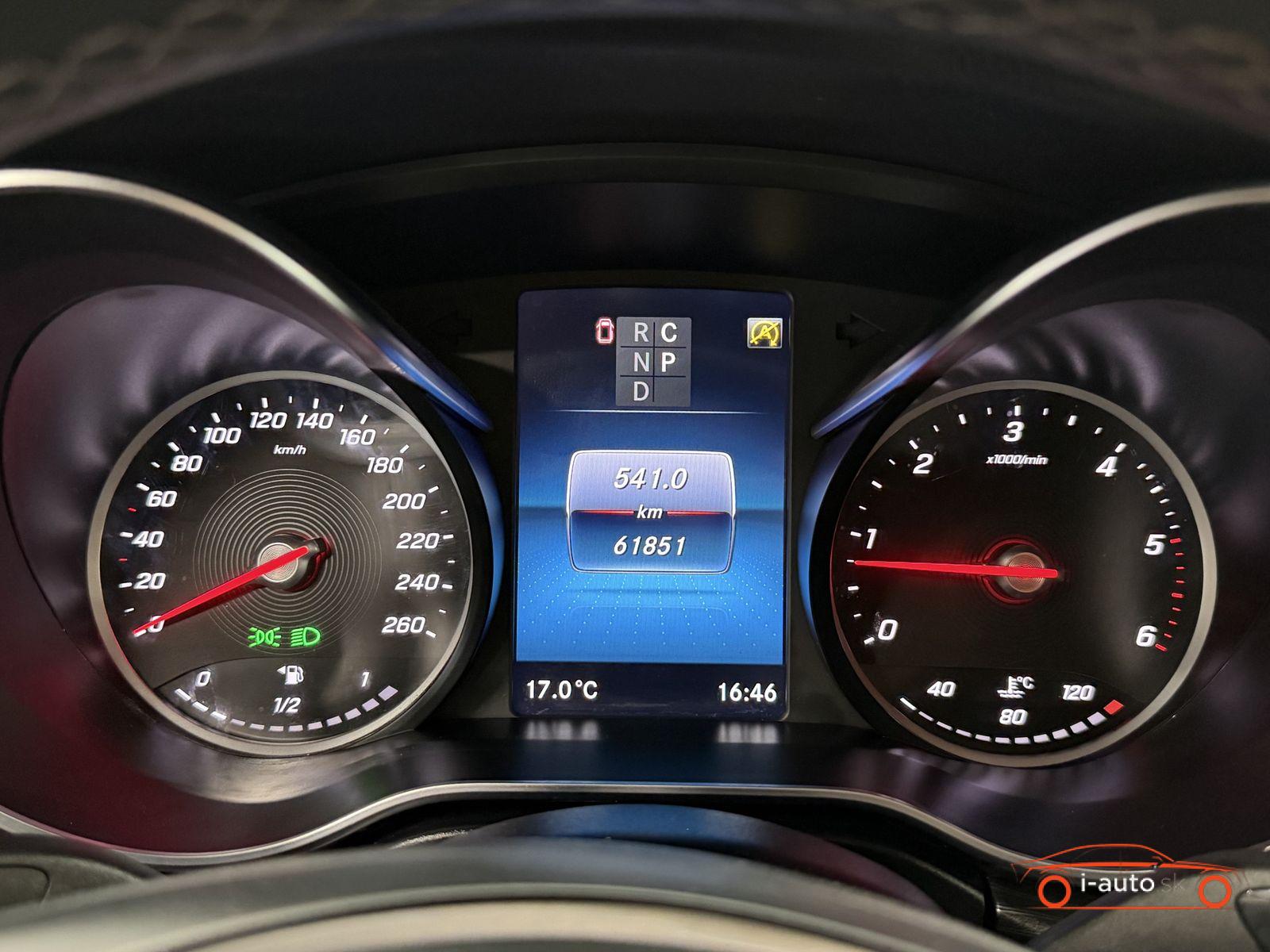 Mercedes-Benz V 2023 na predaj – fotografia 17