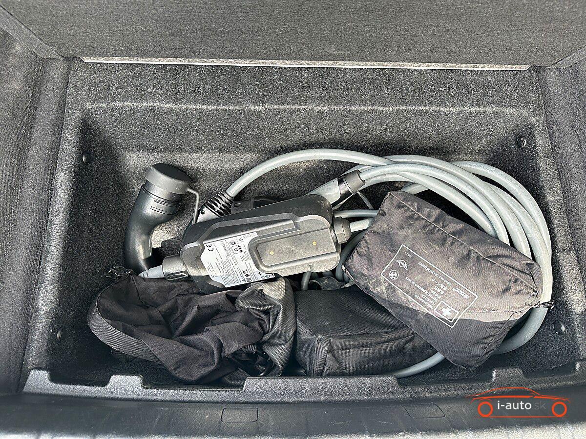 BMW i4 2023 na predaj – fotografia 13