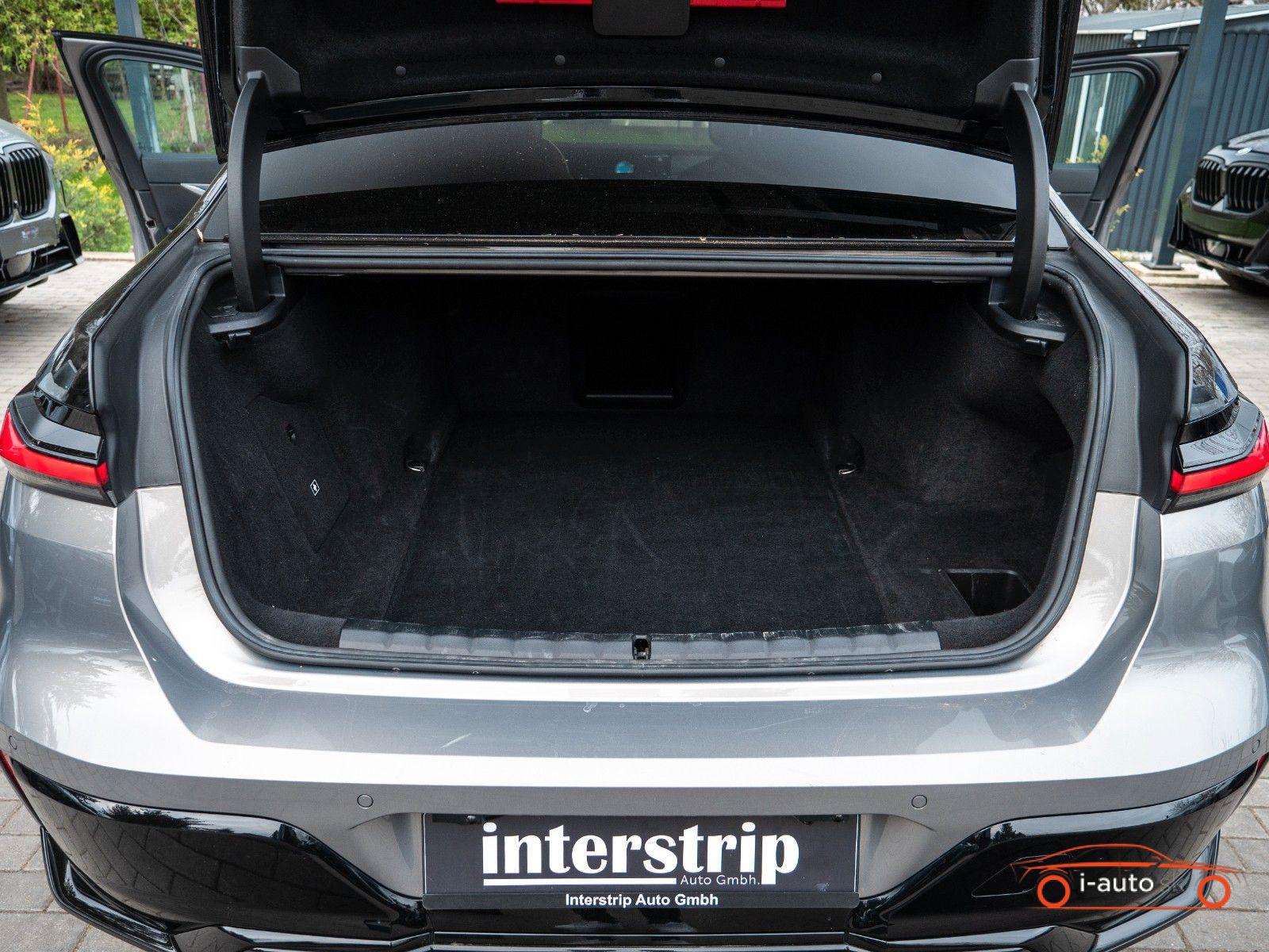 BMW i7 2023 na predaj – fotografia 31