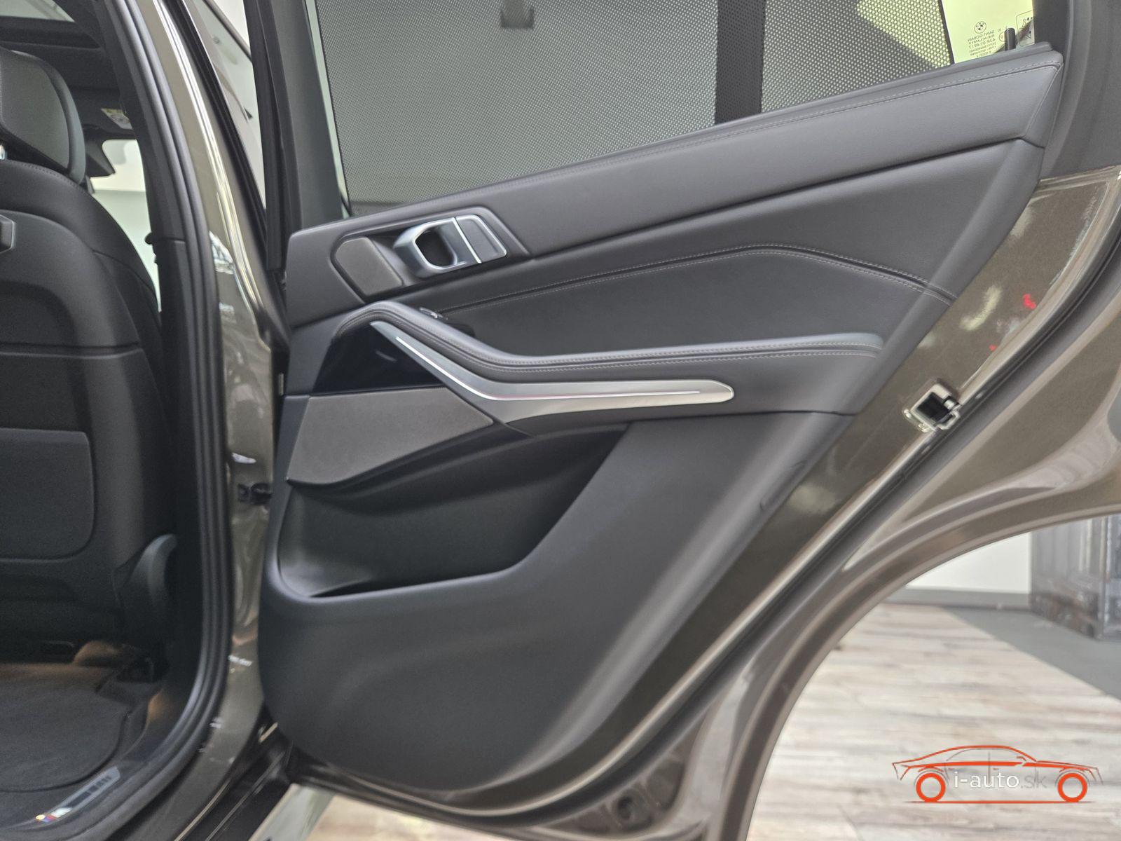 BMW X5 2025 na predaj – fotografia 31