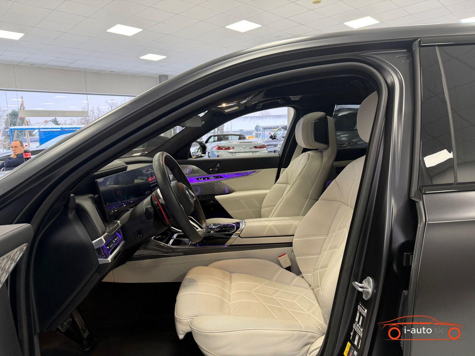 BMW Rad 7 2024 na predaj – fotografia 10