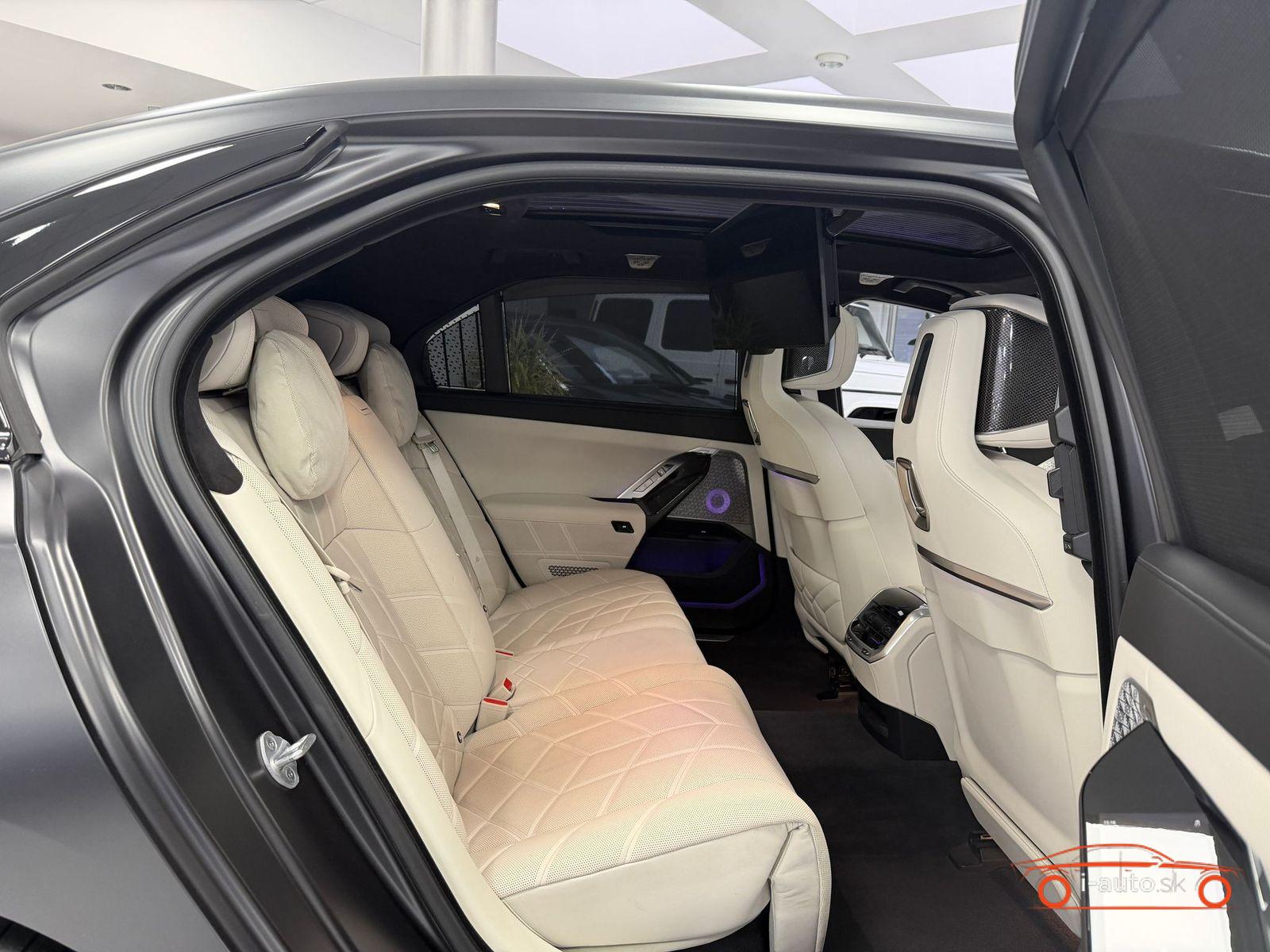 BMW Rad 7 2024 na predaj – fotografia 20
