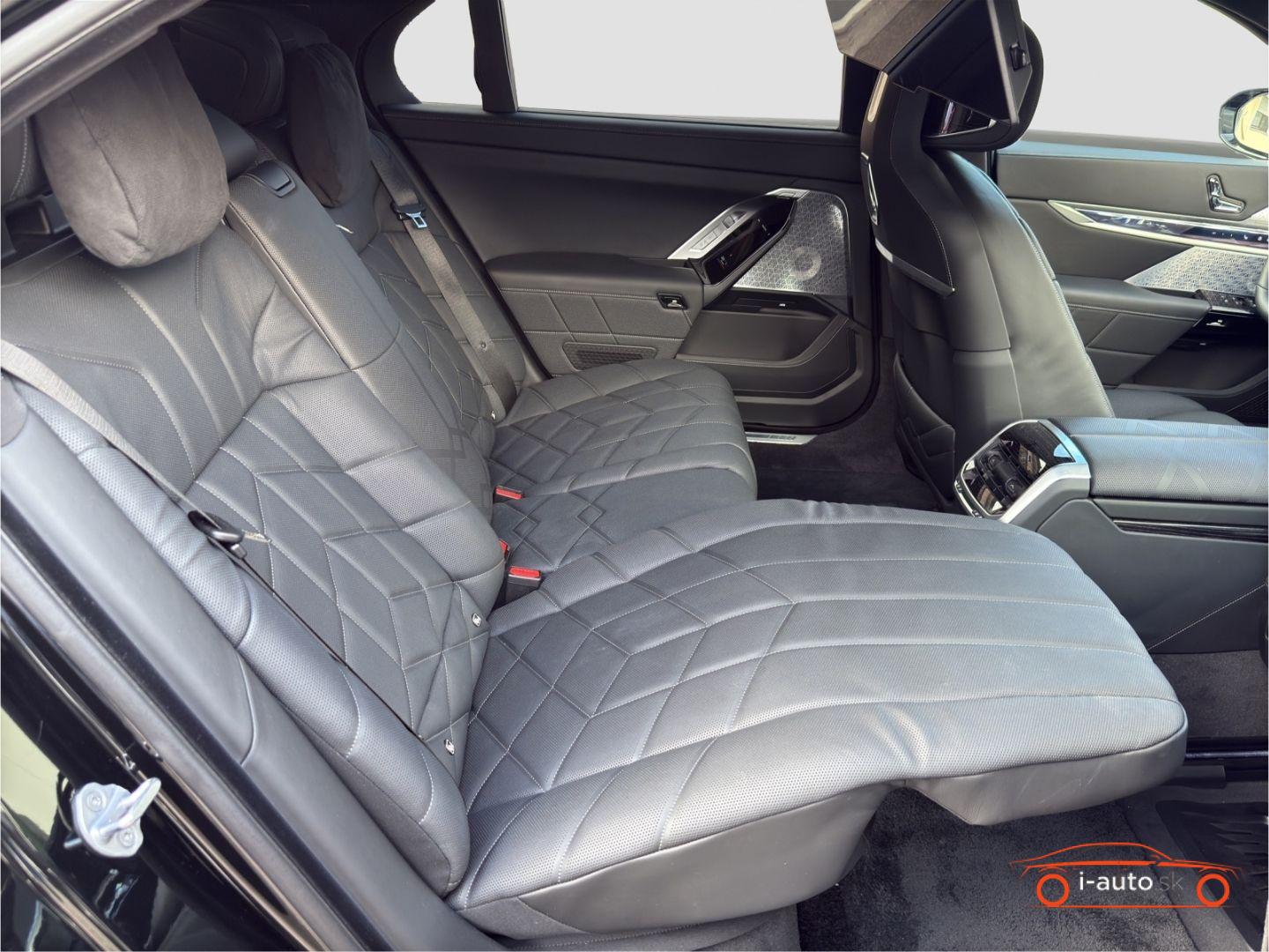 BMW Rad 7 2024 na predaj – fotografia 16