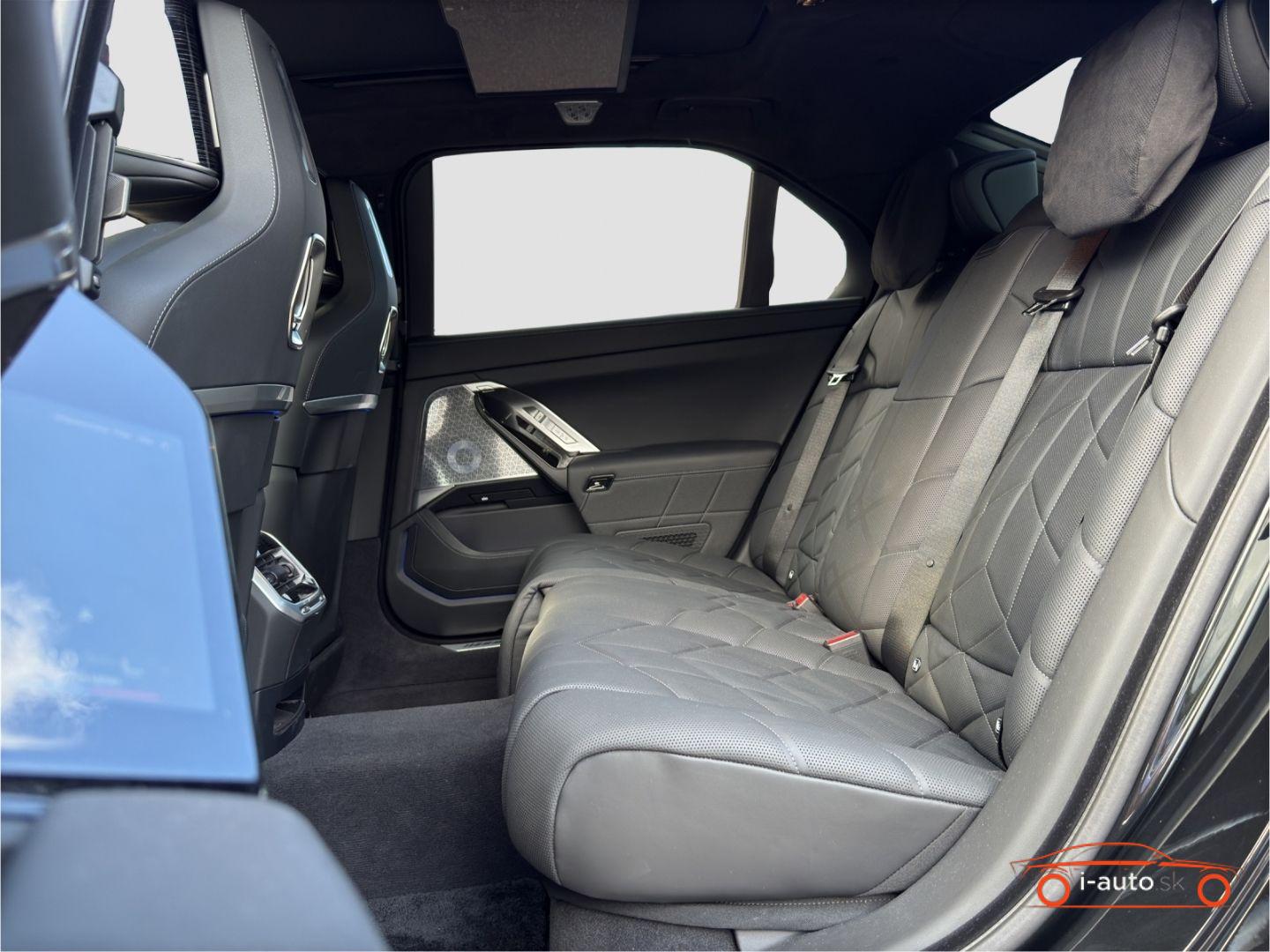 BMW Rad 7 2024 na predaj – fotografia 17