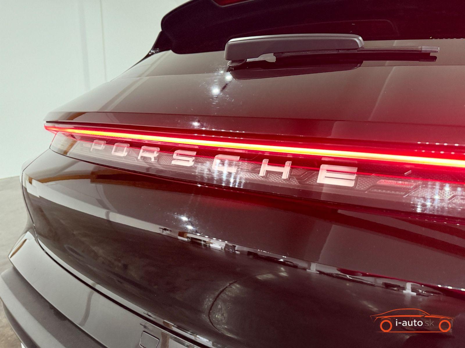 Porsche Taycan 2022 na predaj – fotografia 18